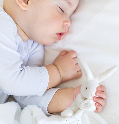 bébé et doudou et compagnie