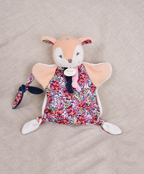Doudou-marionnette-faon-DC4225.png